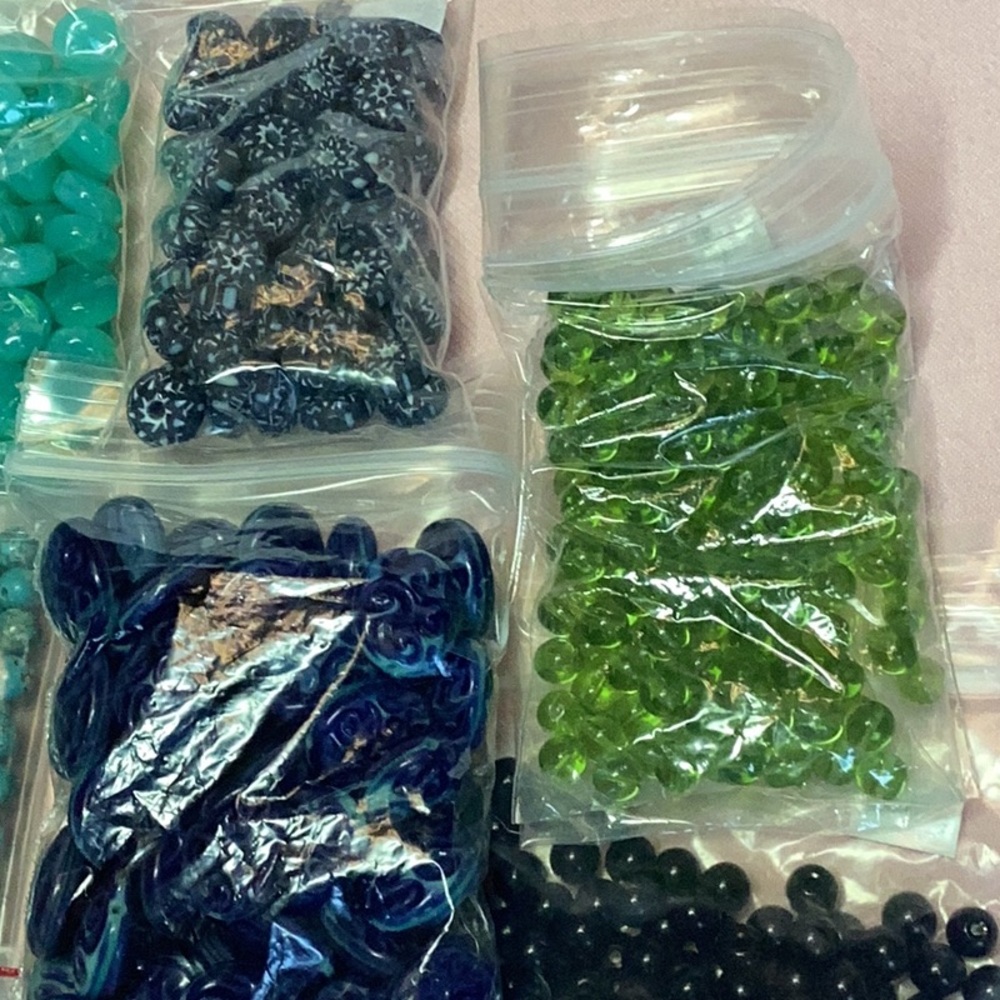 Lot #77 Jewelry Making Seed Beads, Glass, Ceramic & Shapes - Picture 5 of 8